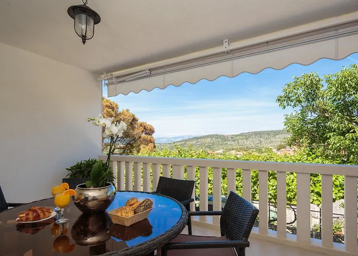 Vila With Private Pool Terrace And Garden