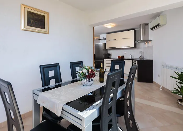 Vila With Private Pool Terrace And Garden *