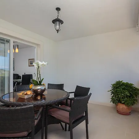 With Private Pool Terrace And Garden Willa