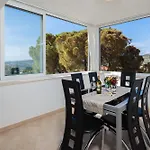 Villa With Private Pool Terrace And Garden *