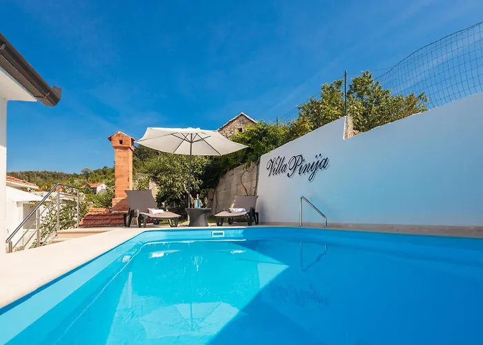 Villa With Private Pool Terrace And Garden